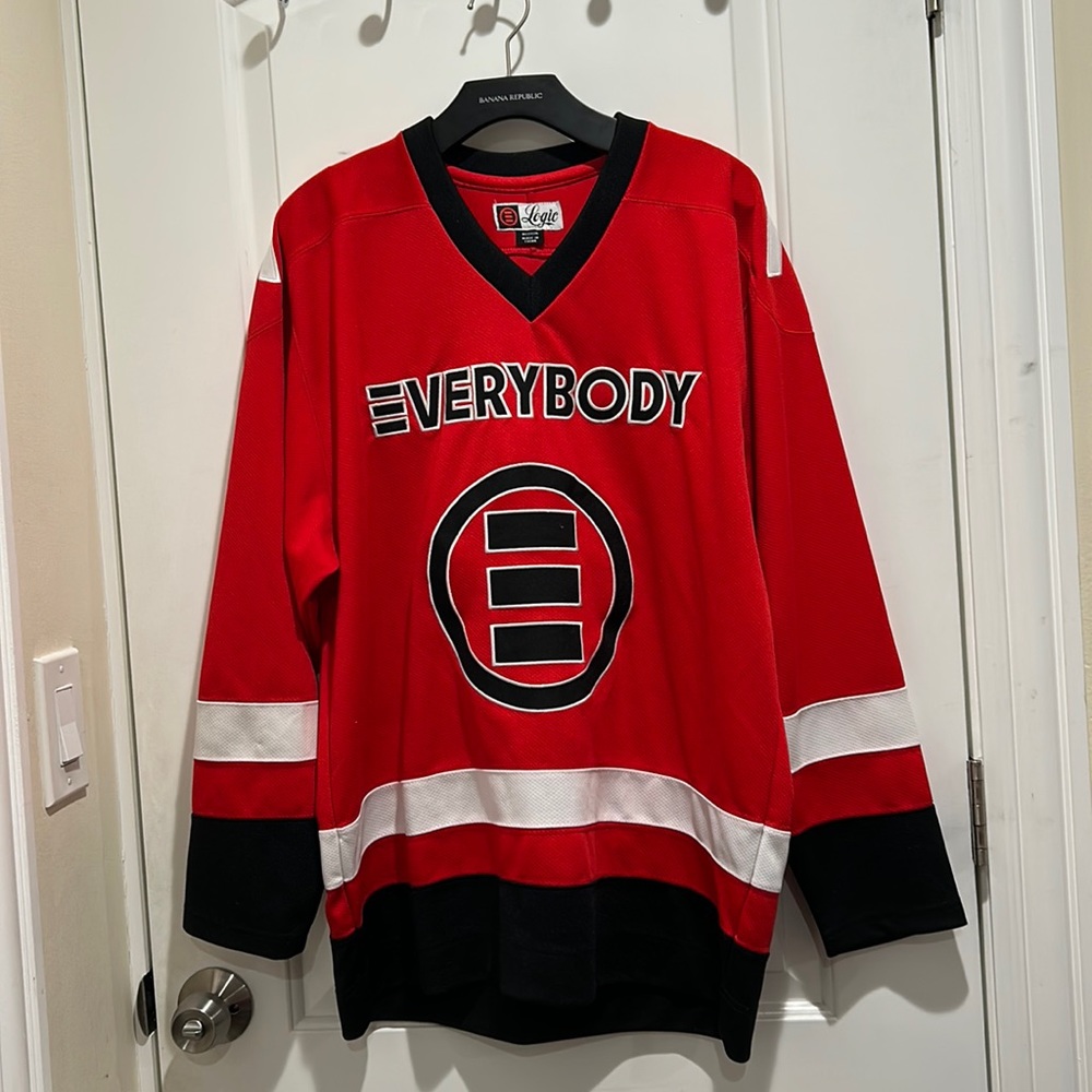 Logic Everybody Jersey / Medium / Red